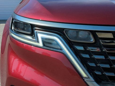 Used 2023 Kia Carnival SX Prestige image 10