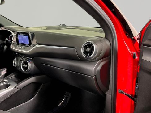 Used 2020 Chevrolet Blazer LT FWD image 26
