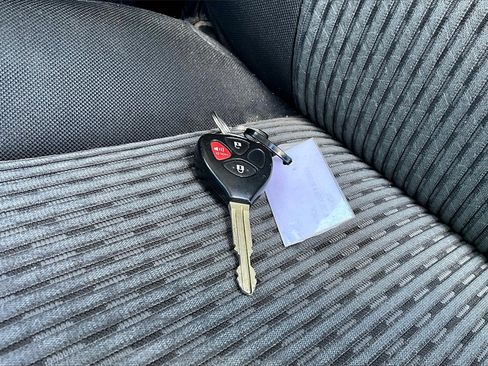 Used 2016 Toyota 4Runner SR5 image 10