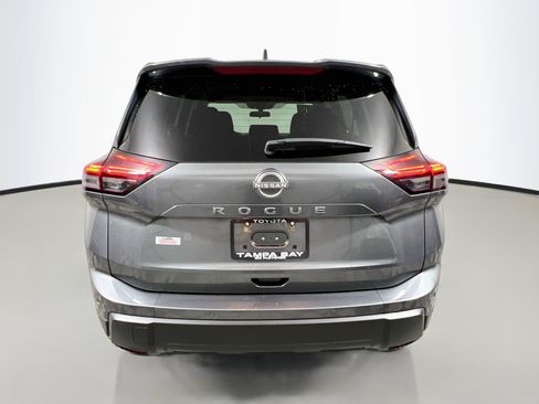Used 2024 Nissan Rogue S FWD image 6