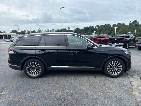 Used 2021 Lincoln Aviator Reserve w/ Elements Package Plus RWD image 2