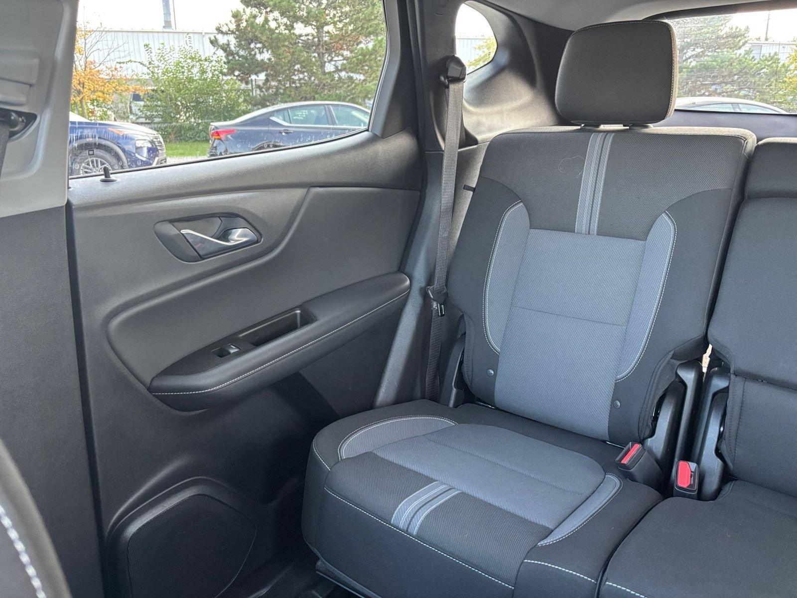Used 2025 Chevrolet Blazer LT FWD image 39