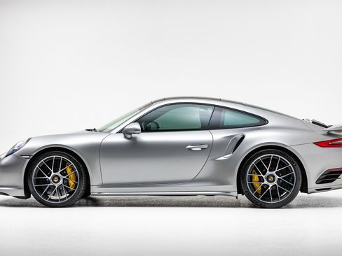 Used 2017 Porsche 911 Turbo S image 3