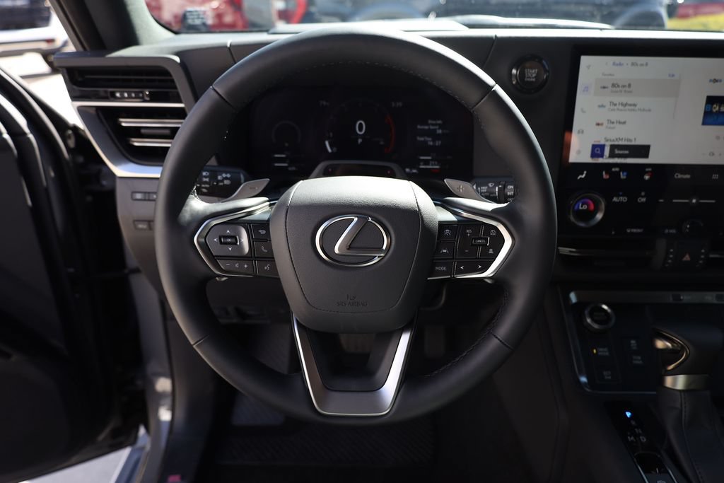 Used 2026 Lexus GX 550 w/ Accessory Package (2T) AWD/4WD image 13
