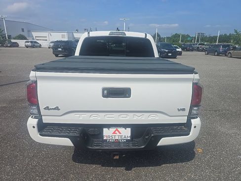 Used 2020 Toyota Tacoma Limited AWD/4WD image 6