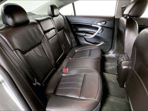 Used 2017 Buick Regal Sport Touring image 25