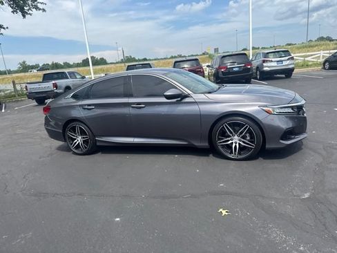Used 2021 Honda Accord Touring image 7