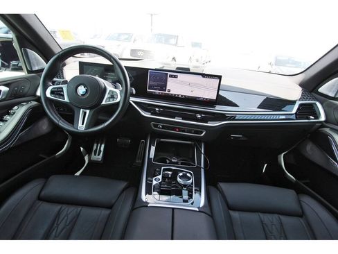 Used 2025 BMW X5 M60i AWD/4WD image 9