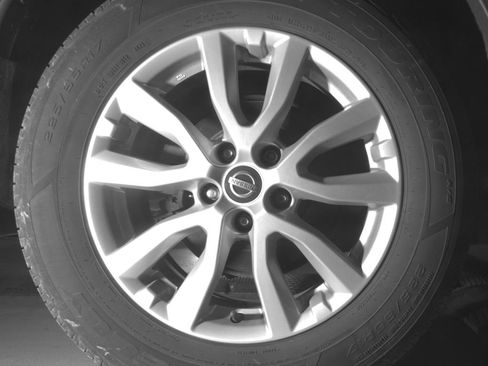 Used 2017 Nissan Rogue SV w/ Sun & Sound Touring Package AWD/4WD image 15