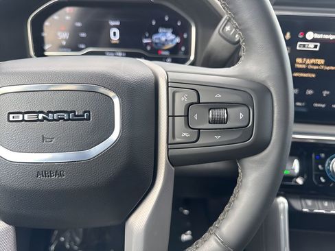 Used 2025 GMC Sierra 2500 Denali w/ Denali Reserve Package image 18