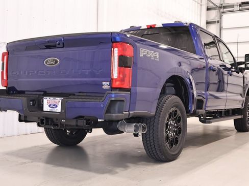 New 2026 Ford F250 Lariat w/ Black Appearance Package AWD/4WD image 9