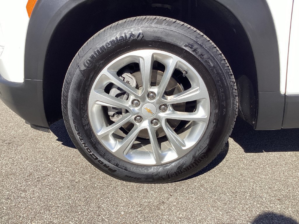 Used 2025 Chevrolet TrailBlazer LS w/ LS Convenience Package FWD image 29