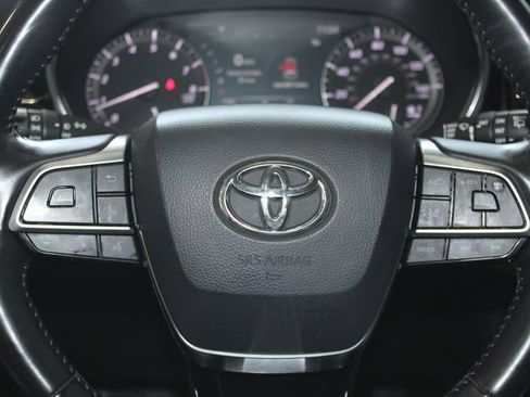Used 2021 Toyota Highlander Limited AWD/4WD image 14