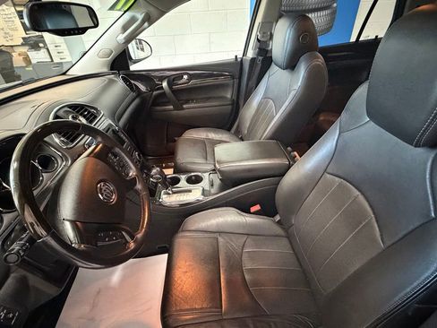 Used 2017 Buick Enclave Leather FWD image 11