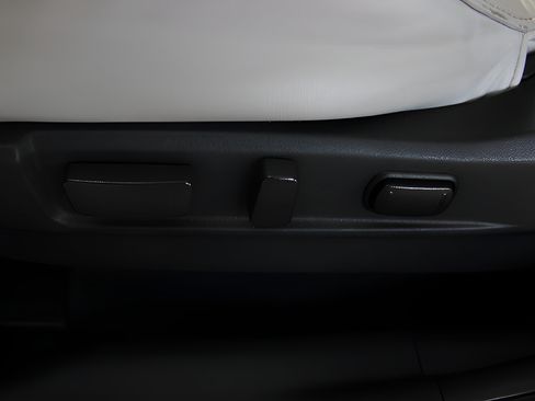 Used 2022 Mitsubishi Outlander SEL AWD/4WD image 34
