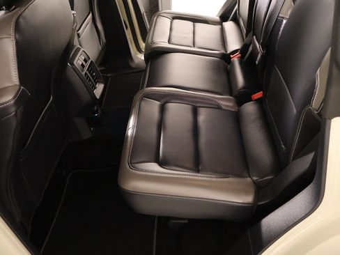 Used 2025 Ford Bronco Outer Banks AWD/4WD image 13