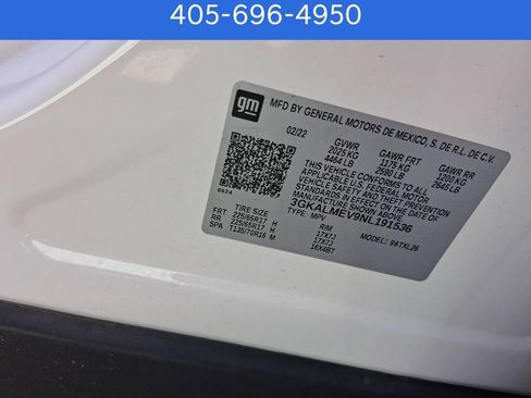 Used 2022 GMC Terrain SLE image 12