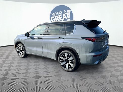 New 2026 Mitsubishi Outlander SEL image 4
