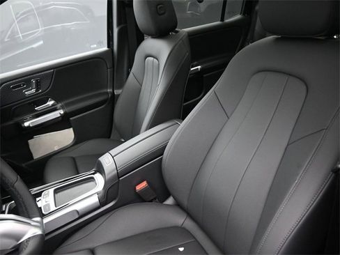 New 2026 Mercedes-Benz GLB 250 image 33