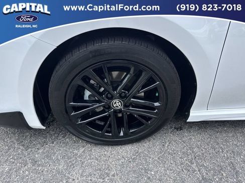 Used 2025 Toyota Camry SE w/ Convenience Package FWD image 13