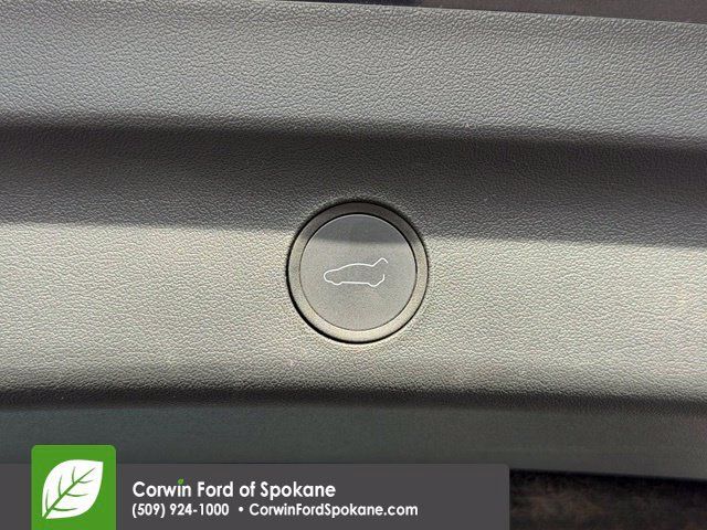 Used 2024 Tesla Model Y Long Range AWD/4WD image 20