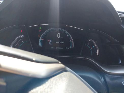 Used 2020 Honda Civic EX image 5
