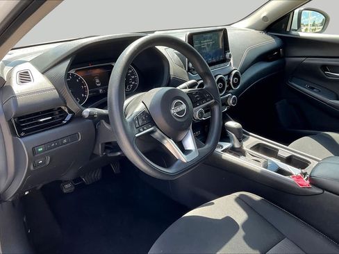 Used 2024 Nissan Sentra SV FWD image 17