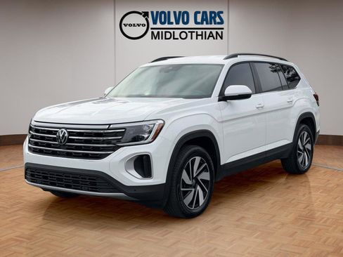 Used 2025 Volkswagen Atlas SE FWD image 24