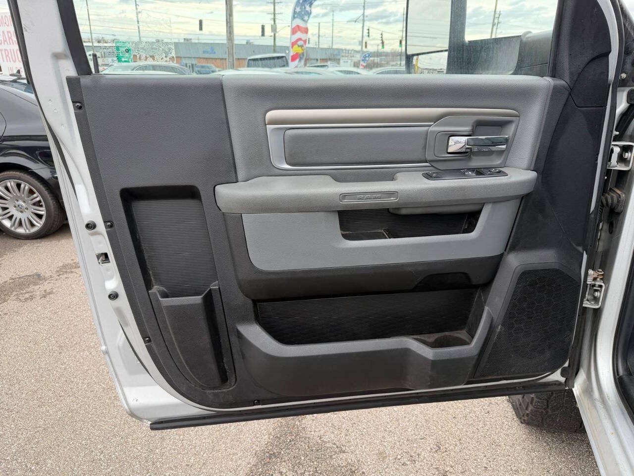 Used 2018 RAM 3500 Tradesman w/ Power & Remote Entry Group AWD/4WD image 14