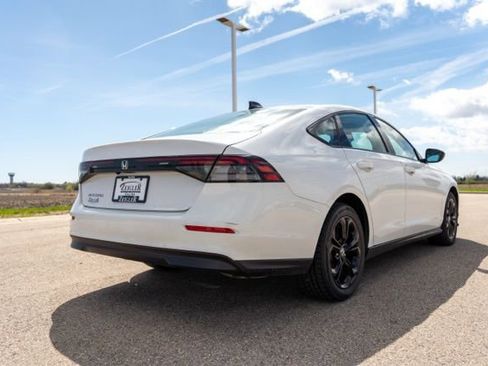 Used 2025 Honda Accord SE image 7