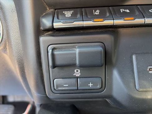 Used 2022 Chevrolet Silverado 2500 High Country w/ Z71 Off-Road Package image 22