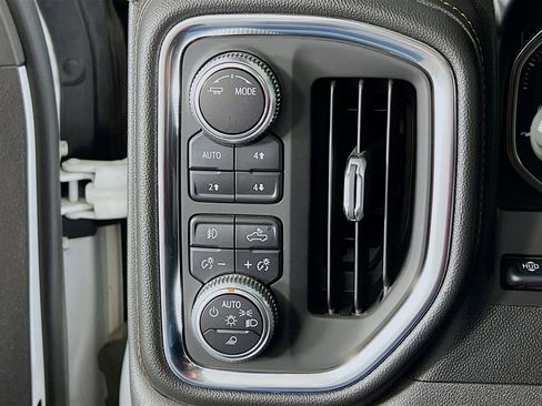 Used 2020 GMC Sierra 1500 AT4 w/ AT4 Premium Package image 9