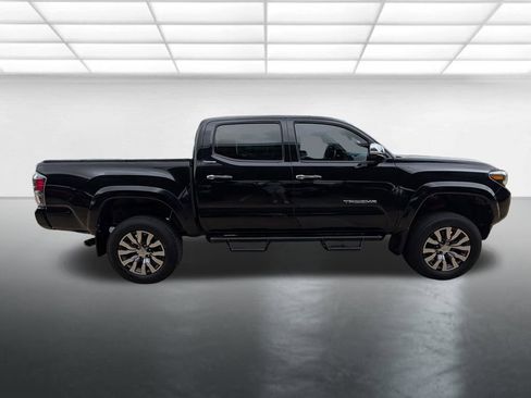 Used 2022 Toyota Tacoma Limited AWD/4WD image 31