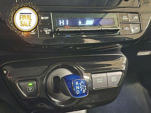 Used 2018 Toyota Prius Two image 23