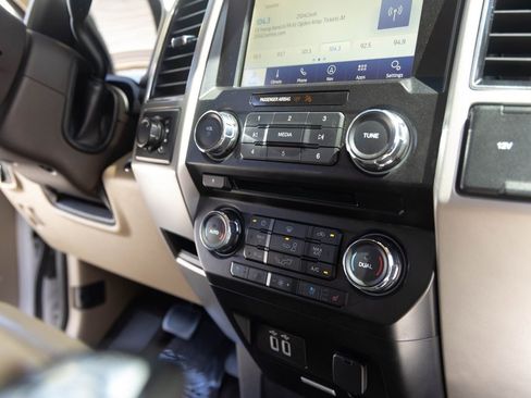 Used 2018 Ford F150 Lariat w/ Equipment Group 501A Mid AWD/4WD image 21