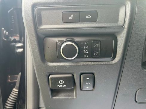 Used 2024 Ford Expedition XLT AWD/4WD image 11