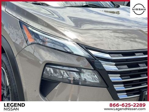 Certified 2024 Nissan Rogue SV AWD/4WD image 5