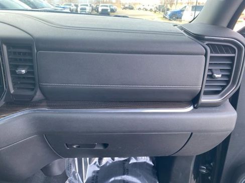 Used 2022 Chevrolet Silverado 1500 LT image 29