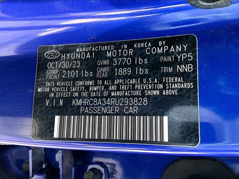 Used 2024 Hyundai Venue Limited FWD image 33