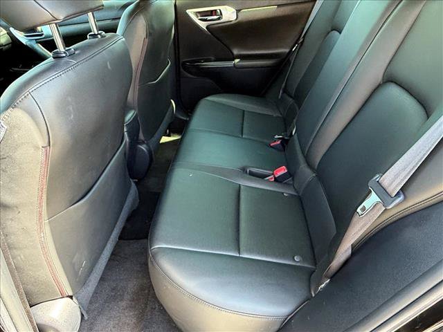 Used 2013 Lexus CT 200h FWD image 18