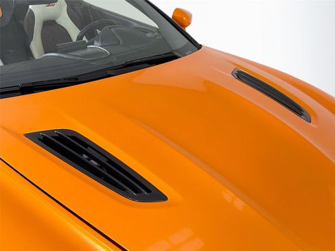 Used 2018 Aston Martin Vanquish Zagato RWD image 32