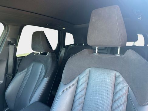 Used 2025 BMW X3 M50 w/ Premium Package image 19