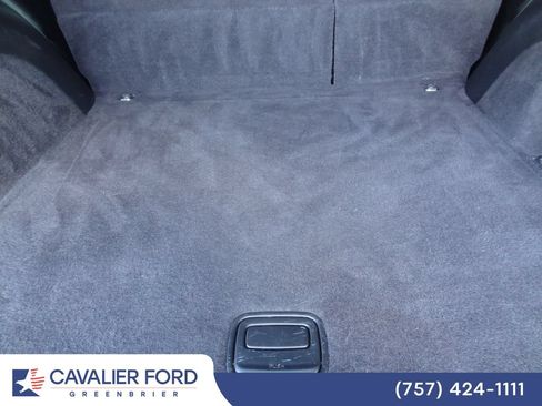 Used 2019 Jeep Grand Cherokee Laredo RWD image 9