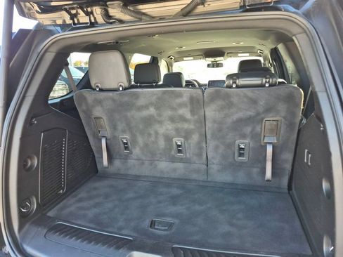 Used 2024 GMC Yukon Denali RWD image 22
