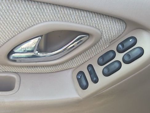 Used 2002 MAZDA Tribute ES image 14