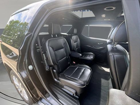 Used 2023 Chevrolet Traverse Premier w/ LPO, Cargo Package AWD/4WD image 29