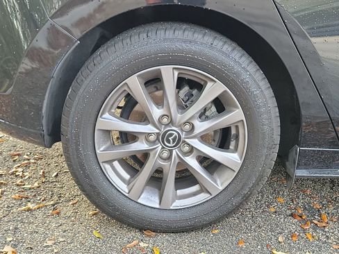 Used 2022 MAZDA MAZDA3 s image 12