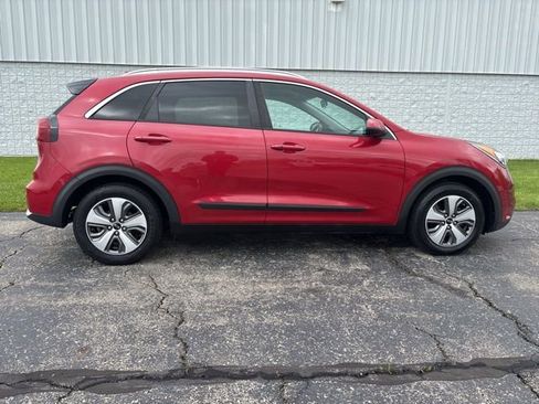 Used 2019 Kia Niro LX FWD image 16