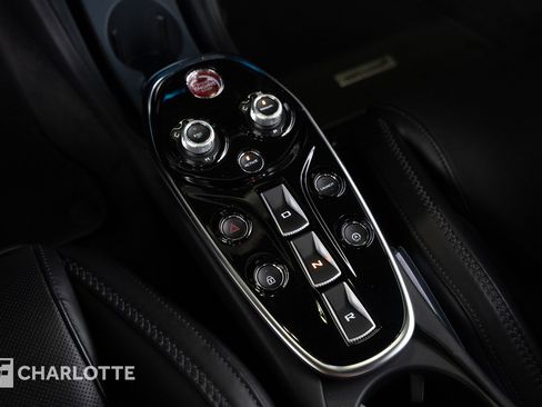 Used 2022 McLaren GT image 28