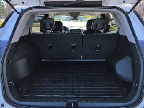 Used 2019 GMC Terrain SLT image 17